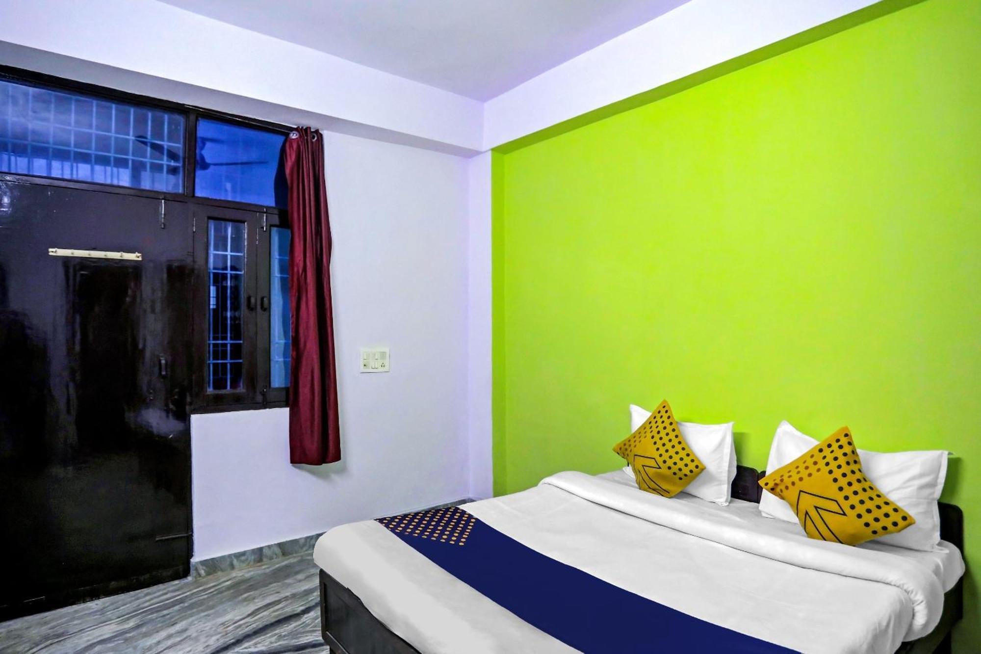 Spot On Raj Hotel Vip Near Worlds Of Wonder Kalkaji Devi Exterior photo