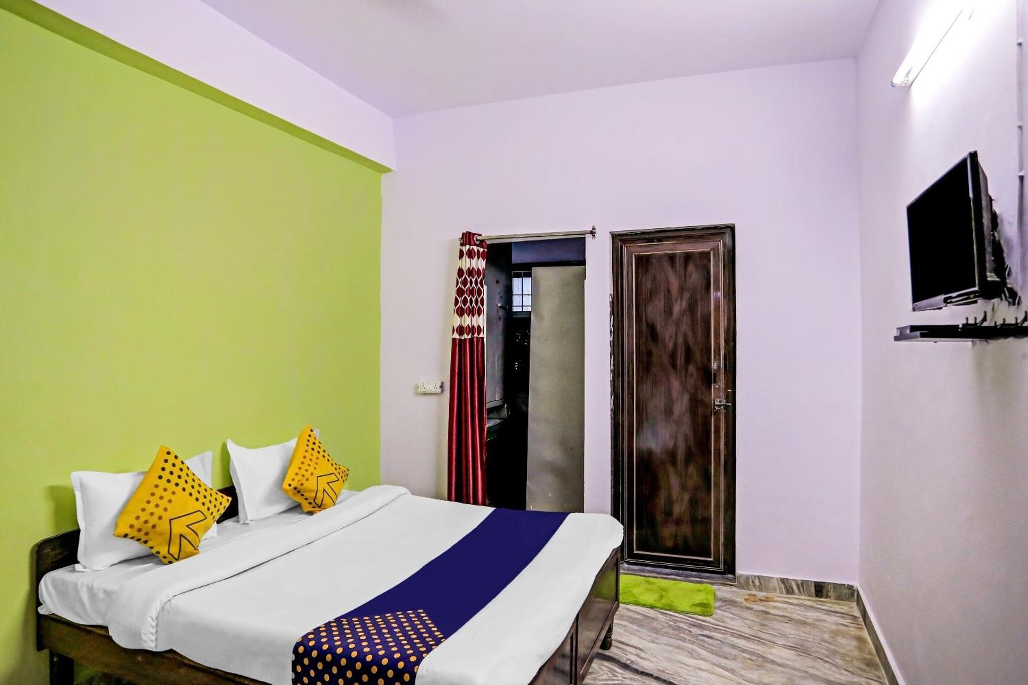 Spot On Raj Hotel Vip Near Worlds Of Wonder Kalkaji Devi Exterior photo