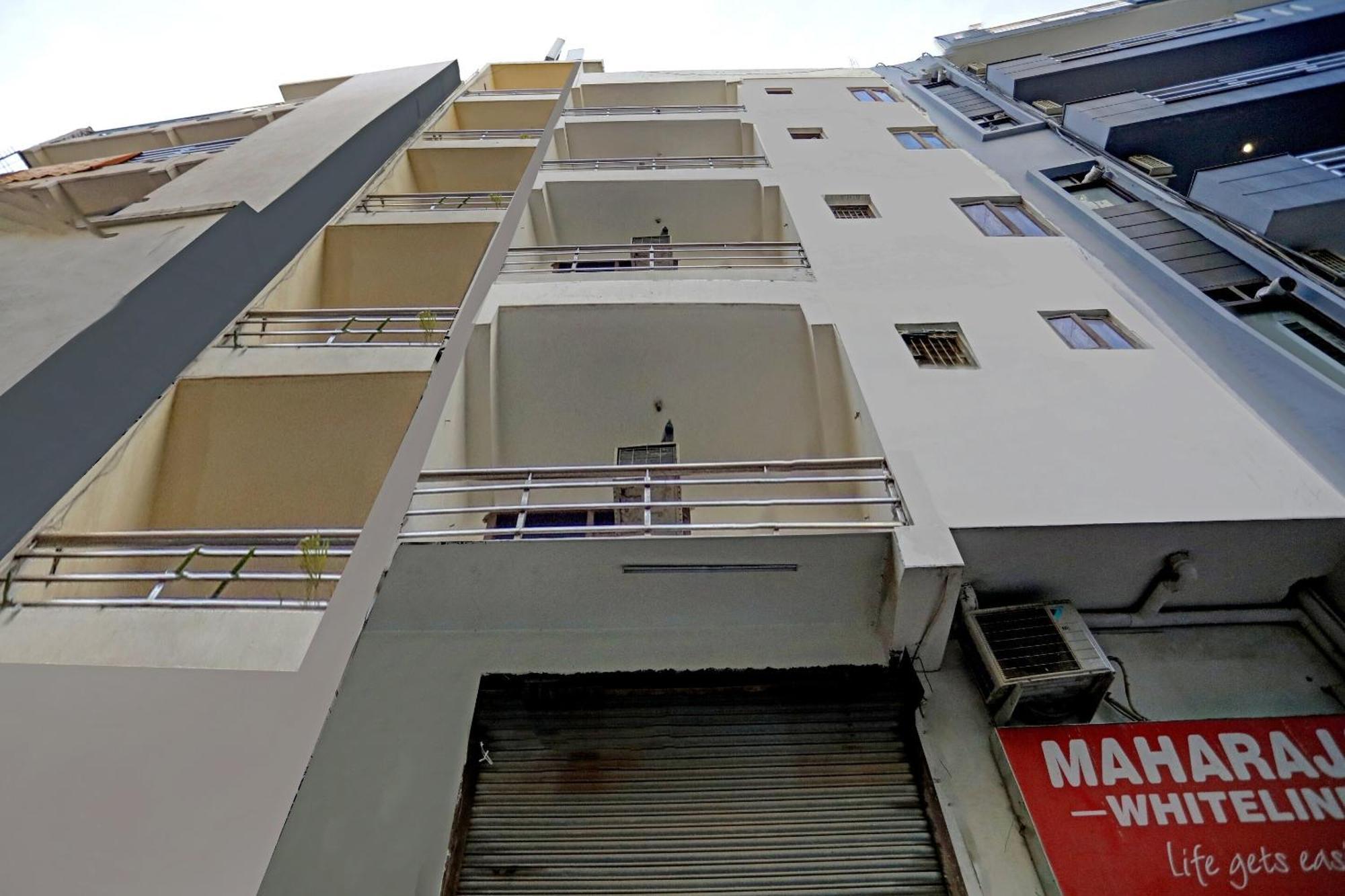 Spot On Raj Hotel Vip Near Worlds Of Wonder Kalkaji Devi Exterior photo